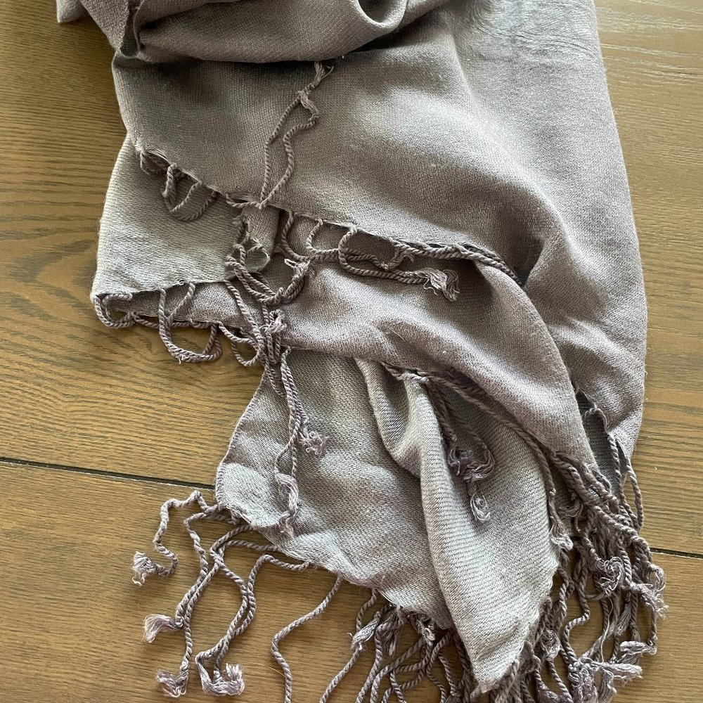 Scarf - Gray with fringe Womens